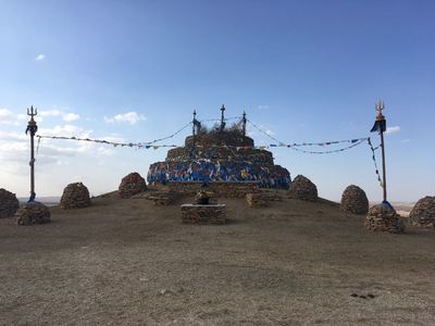 希拉穆仁草原+红格尔敖包旅游景区一日游【骑马撒欢 晚出发、无自费、赠送手套脖套】