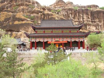 召庙旅游 生态与文化的和谐交融