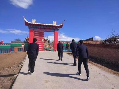 加强召庙与宗喀巴寺民间庙会市场监管，推动巴林左旗旅游发展